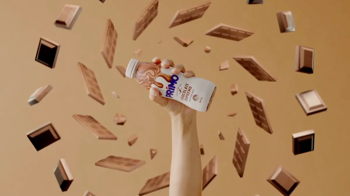 Chocolate Primo with flying chocolate